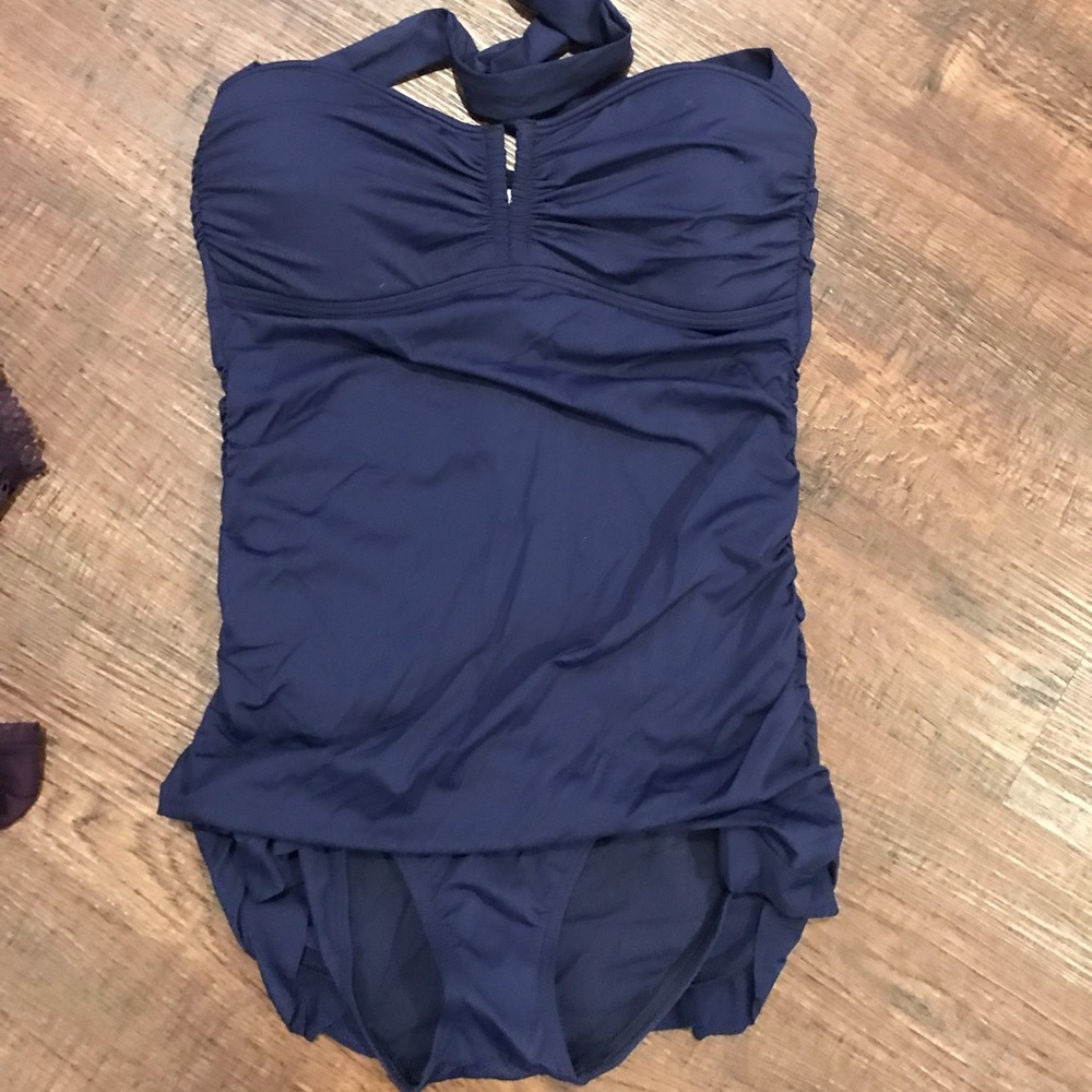 Tommy Bahama one piece halter swimsuit Medium